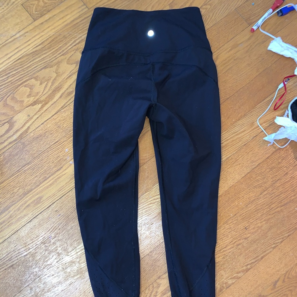 Black lululemon mesh leggings
